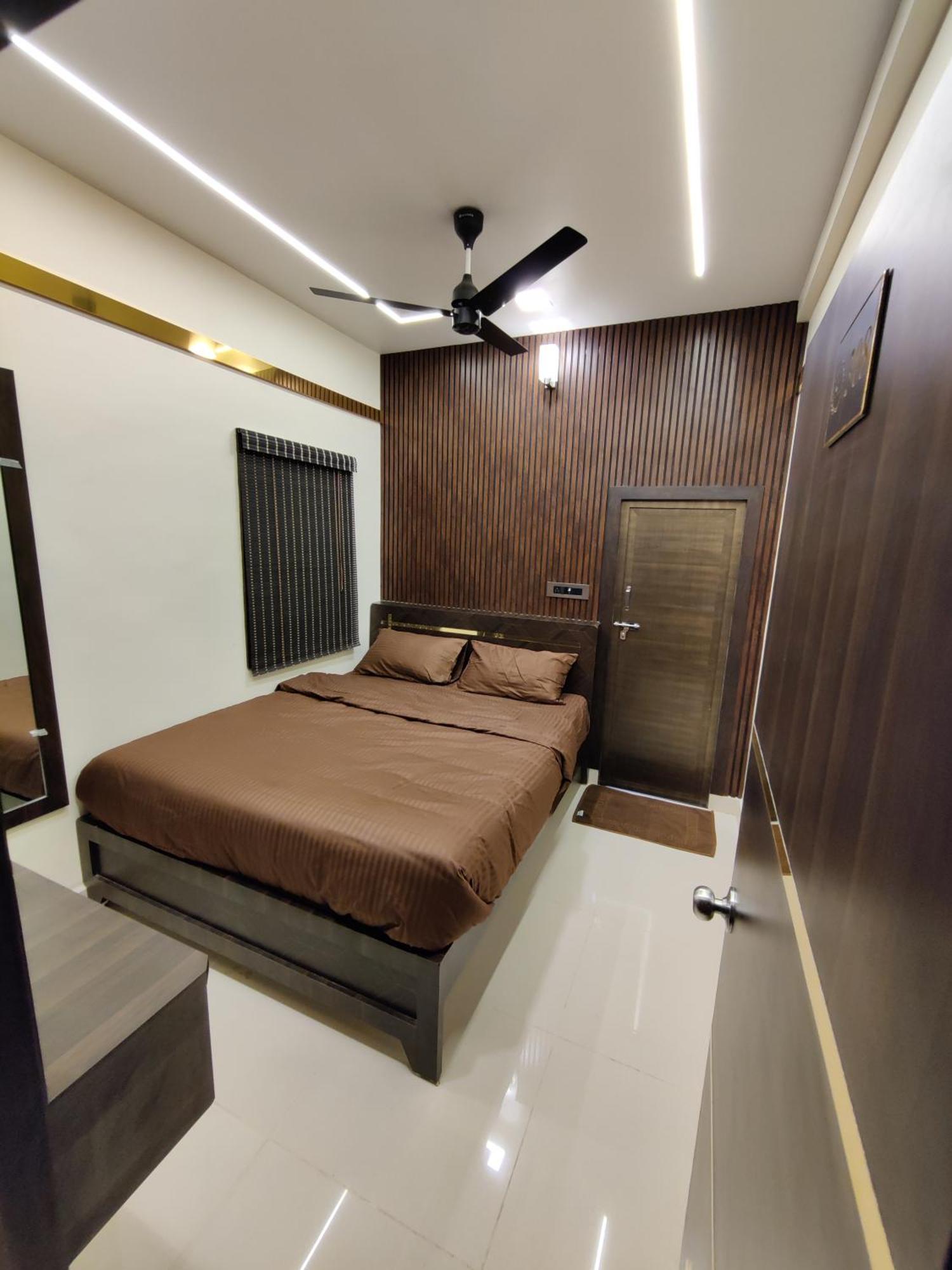 Sundar Lodge Tiruppatur Exterior photo